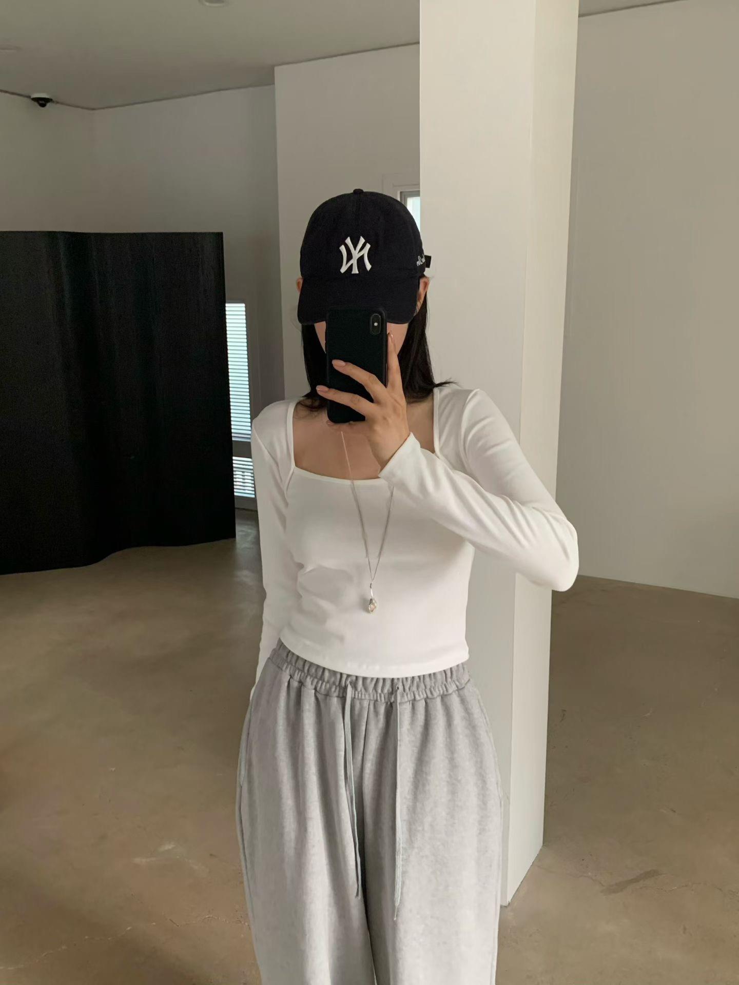 小性感寬領棉質上衣